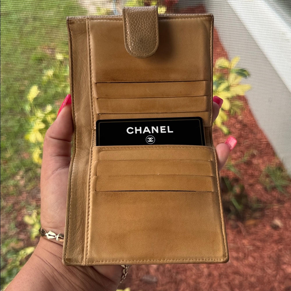 Chanel Bifold Leather Wallet W/ Auth Card - Picture 17 of 17